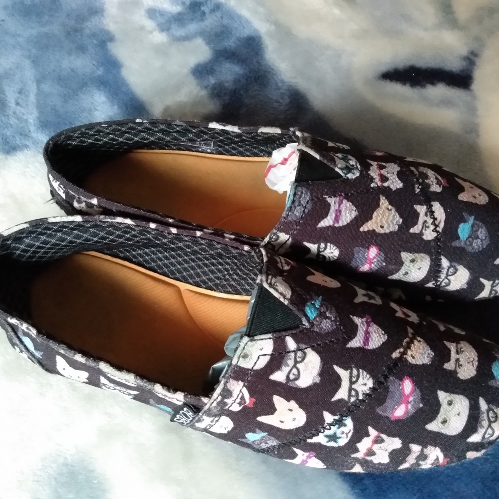 Cat Print Slip-On Shoes